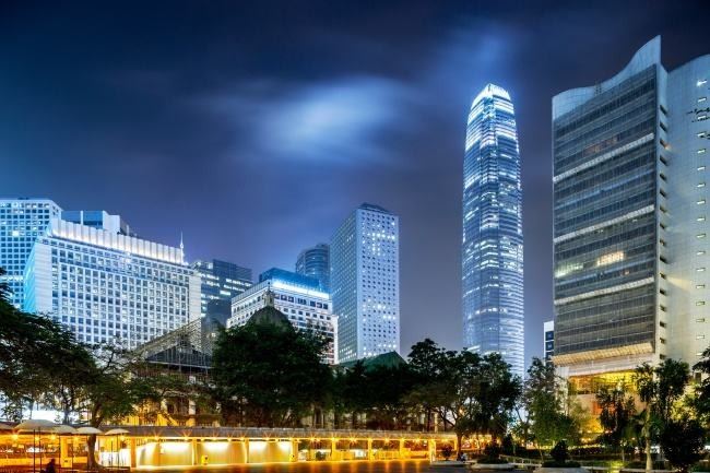 我想在香港注冊(cè)一家外貿(mào)公司，該怎么辦?